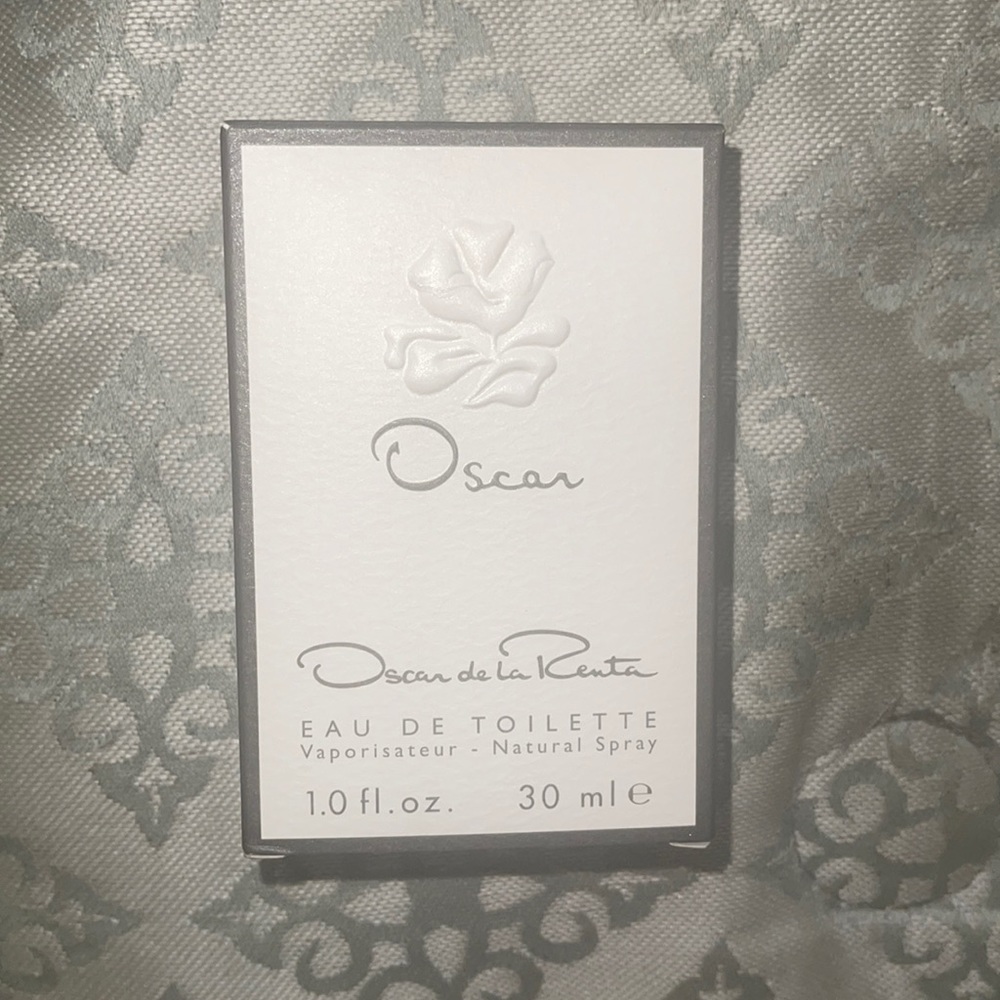 Oscar de la rent a perfume
